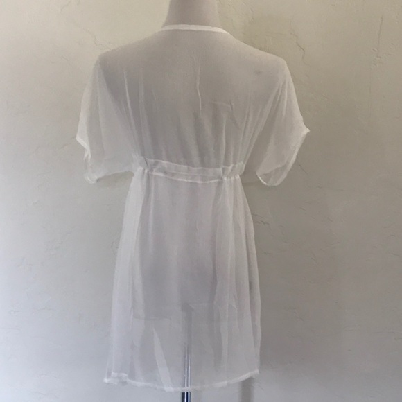 Cover up - Picture 5 of 6